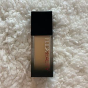 Huda Beauty #fauxfilter High Coverage Foundation